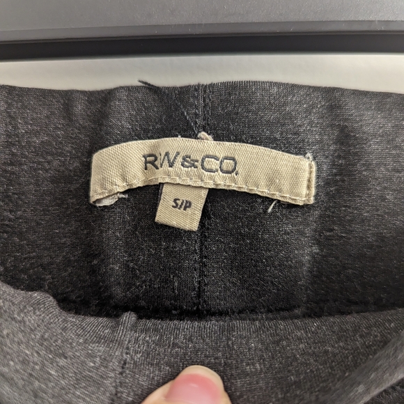🎉3/$50🎉 RW&Co City Legging - Picture 5 of 5